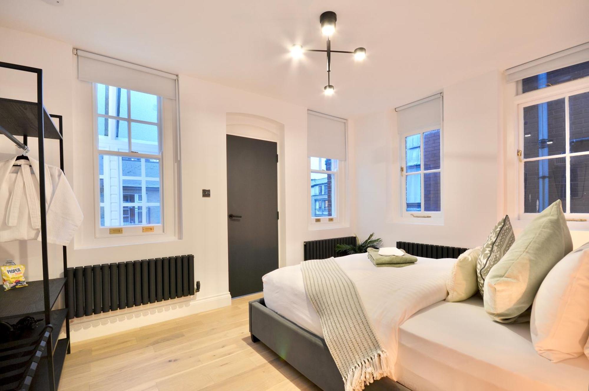 Newly Refurbished W/ River Views London Bagian luar foto
